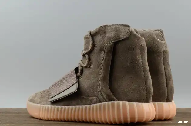 adidas Yeezy Boost Light Brown 750 BY2456 0526
